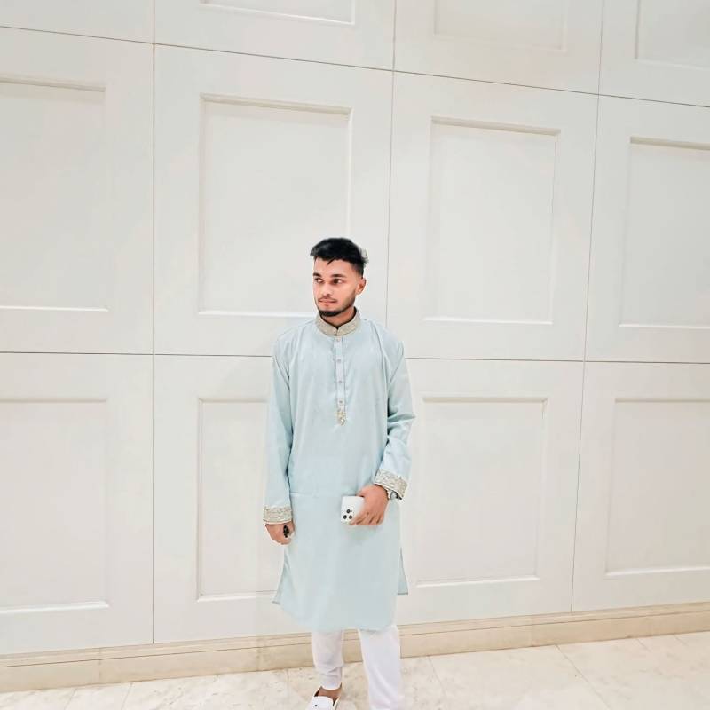 Sa iF, 26, Frankfort