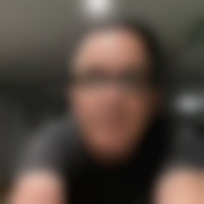 Thomas, 36, Yemen