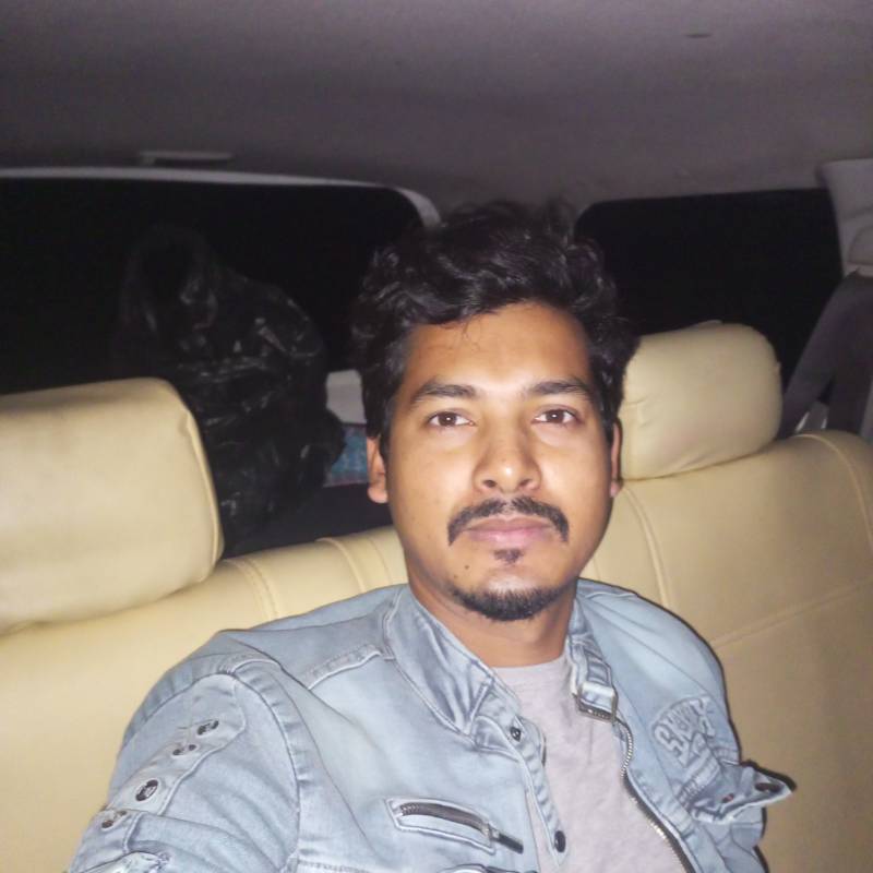 Dewan, 30, Clayesouilly