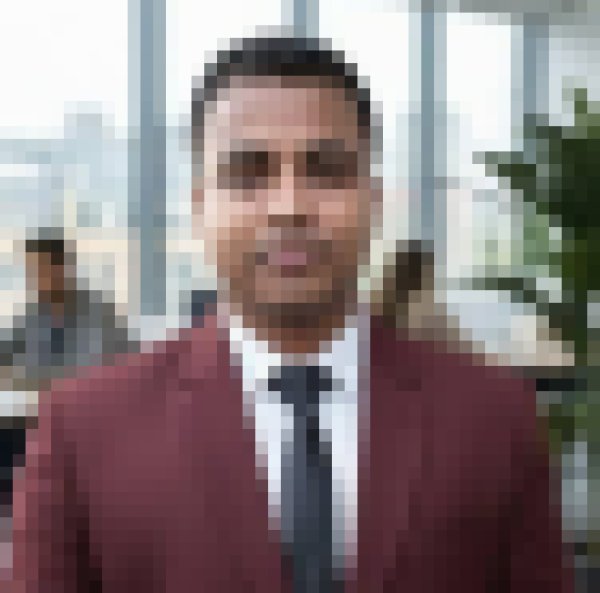 Mrida, 36, Retie