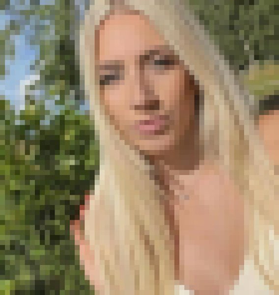 Sarah lensford, 35, Malta