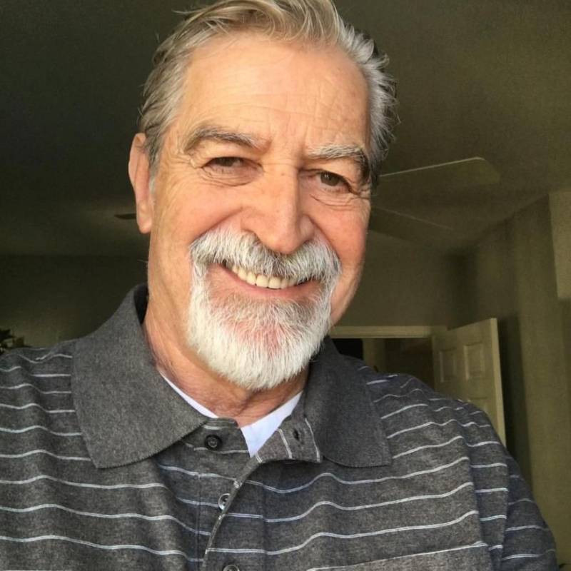 Hayes, 67, Sakata