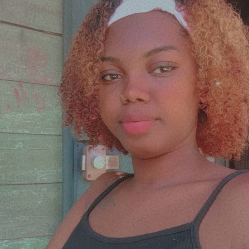 Naya, 22, Gazvin