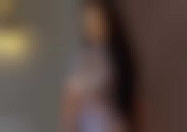 Sandra, 35, Italy