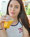 BELLA, 25, Crest