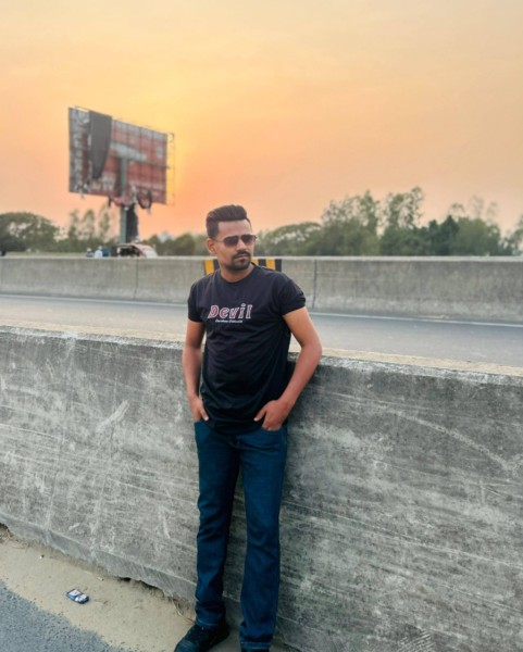 Yousof, 24, Killiney