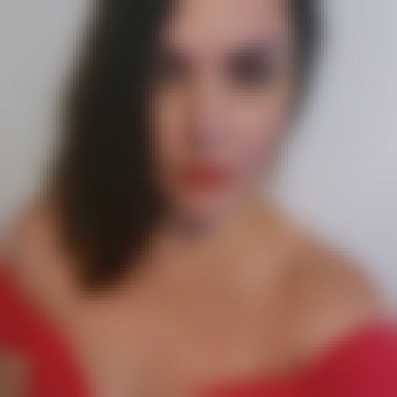 Vicki, 38, Madagascar