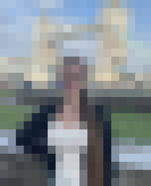 Moritz, 40, Amherst