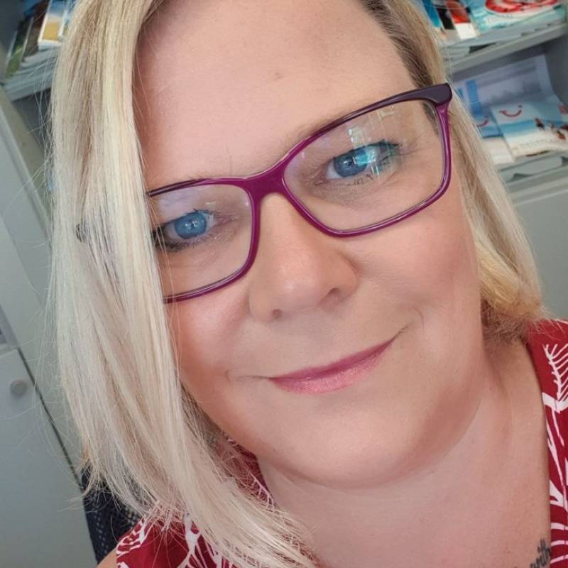 Alexandra Katec, 48, Navipet