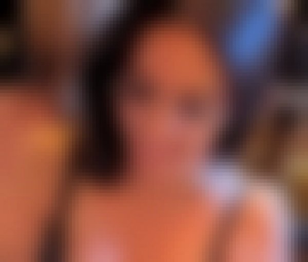 Elizabeth, 32, Switzerland
