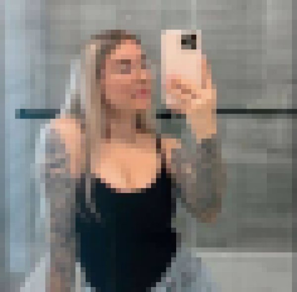 Julianna, 41, Carhu