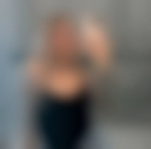 Julianna, 41, Senegal