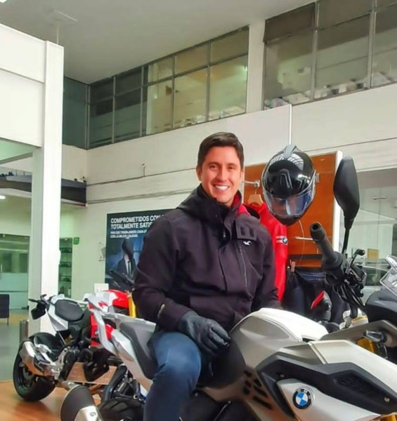 Hakan, 62, Urnia