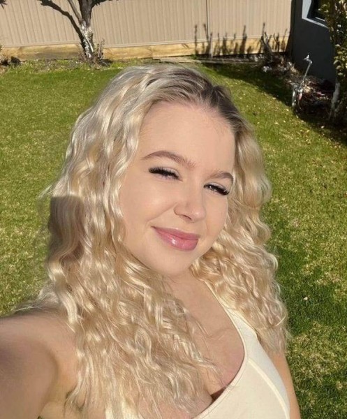 Mai Makova, 37, Torpa