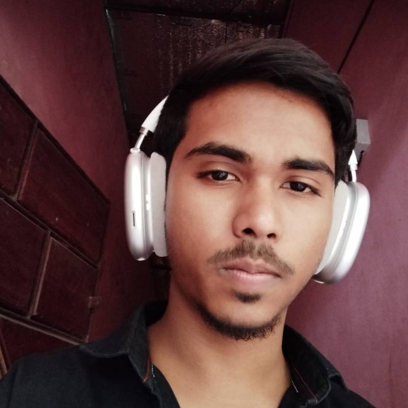 Raihan, 22, Milajerd