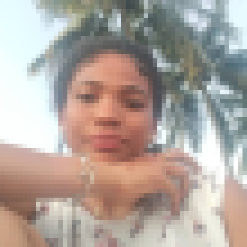 Zina, 34, Oosterend