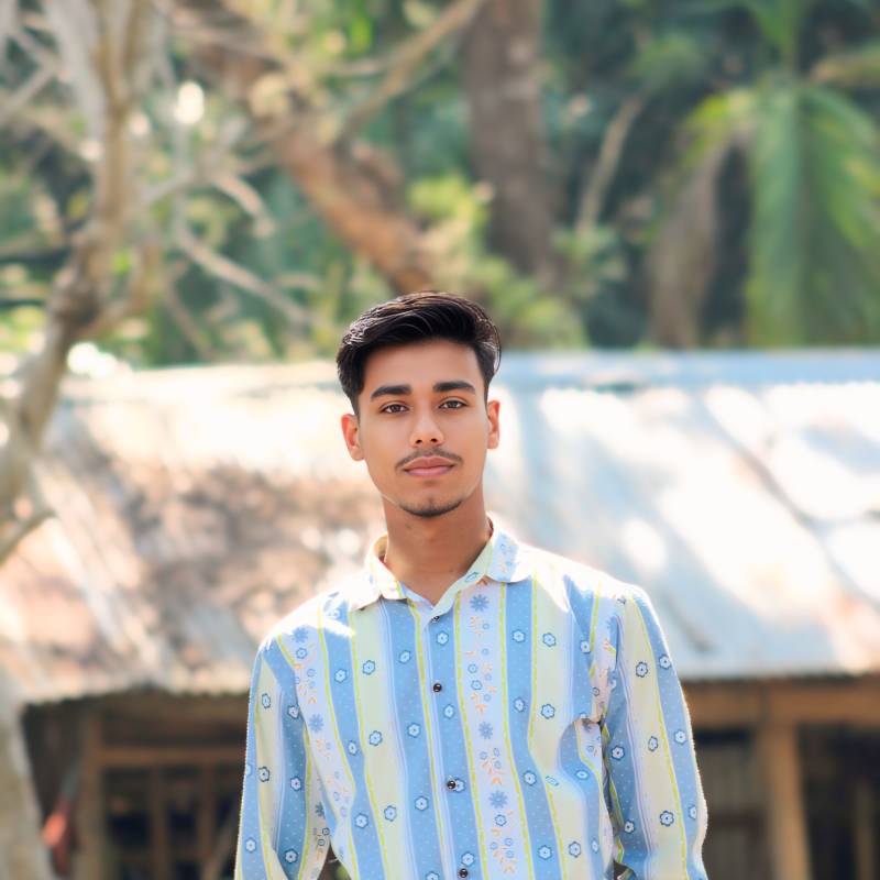 Rabbi, 18, Posse