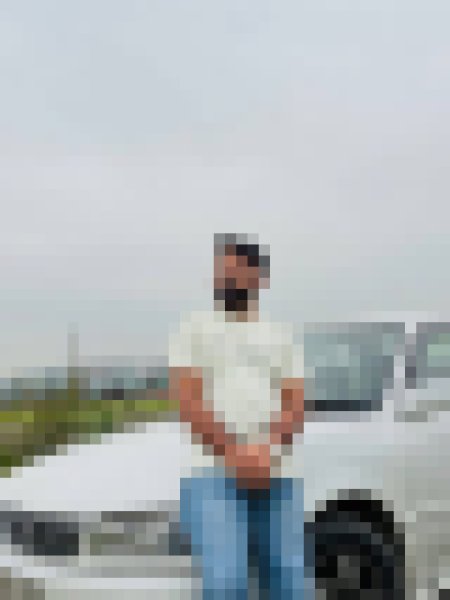 Shehab, 23, Suar