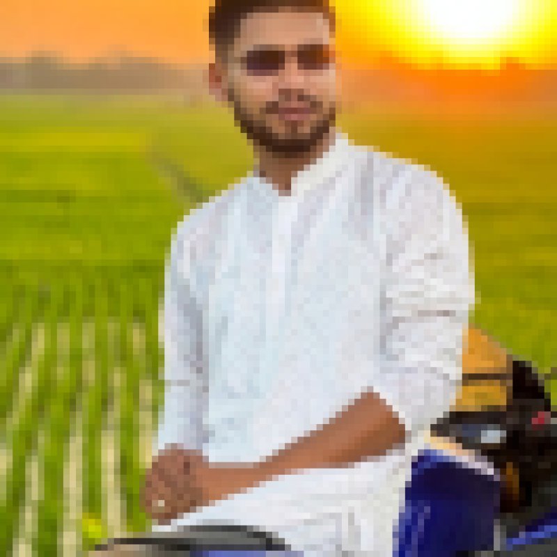 Adnan Naiem, 26, Santilario Denza