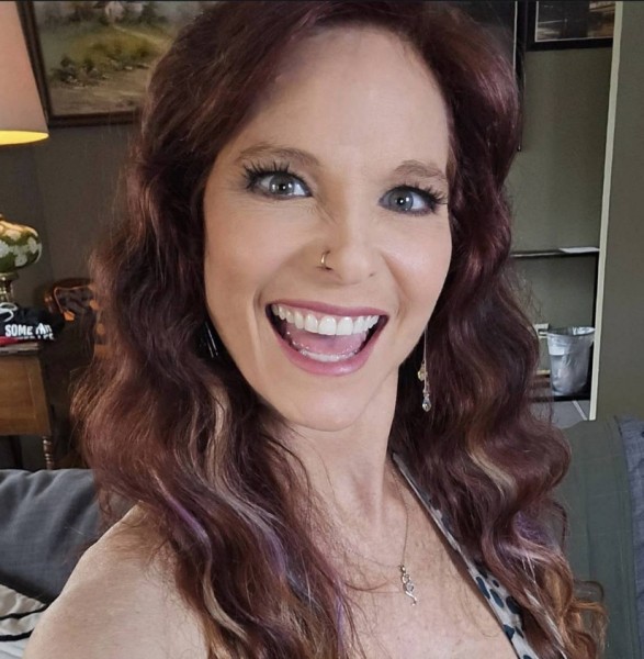 Elizabeth, 41, Ciney