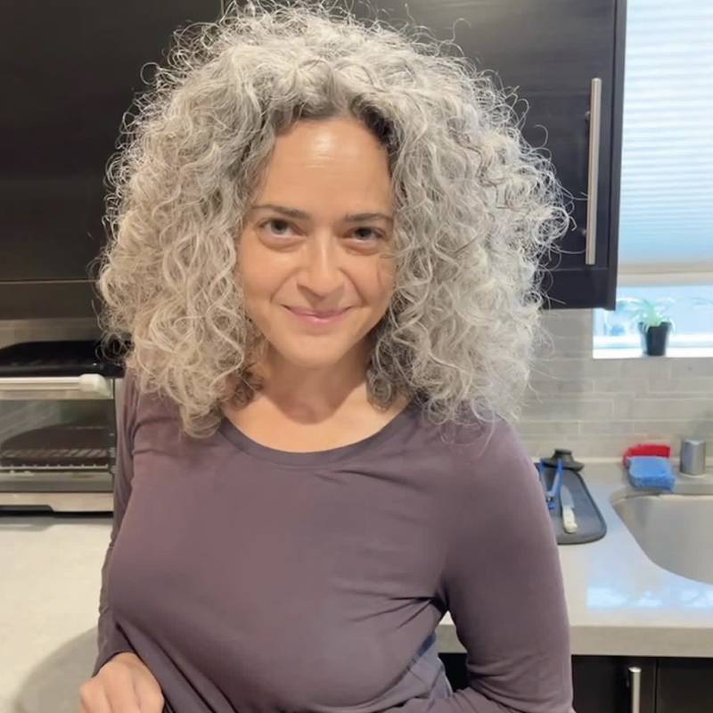 Victoria, 46, Broadview Heights