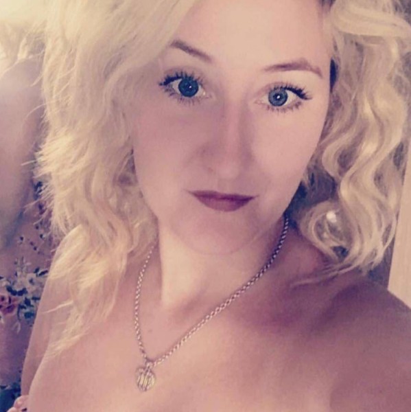 Holz, 47, Hallim