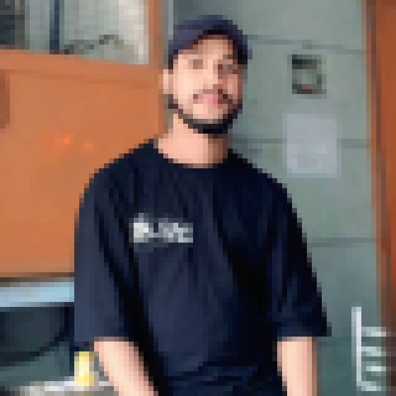 Jamil, 32, Italy
