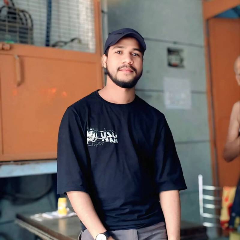 Jamil, 32, Sidi Ettiji