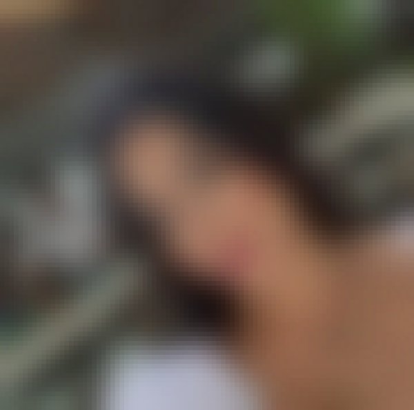 Mia Lavender, 33, Netherlands