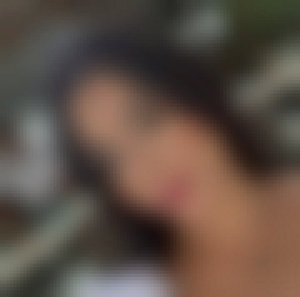 Mia Lavender, 33, United States