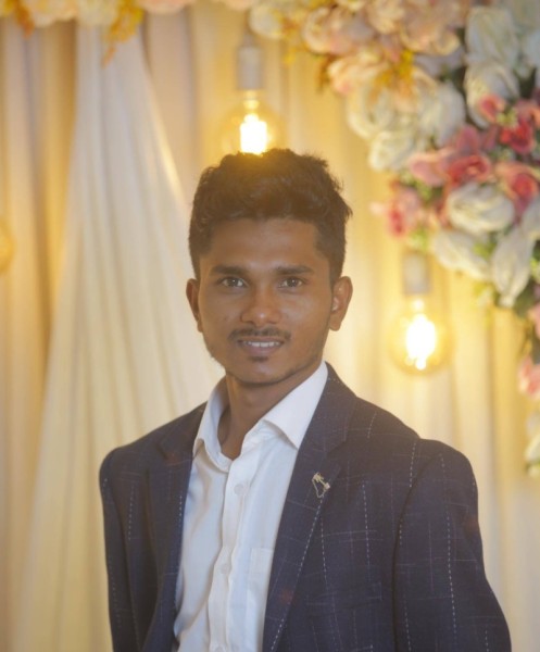 Arman, 29, Muy Muy