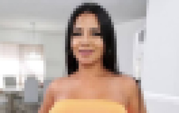 Kimsbelford, 30, Etropole