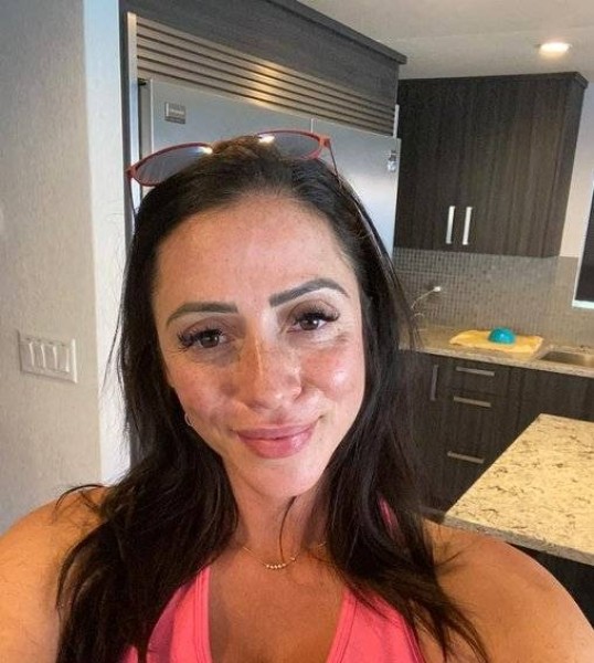Brandi Rhodes, 36, Mareth