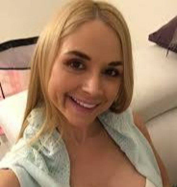 bella, 40, Rnomelj