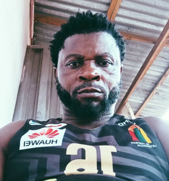 Amechi, 43, Matinhos