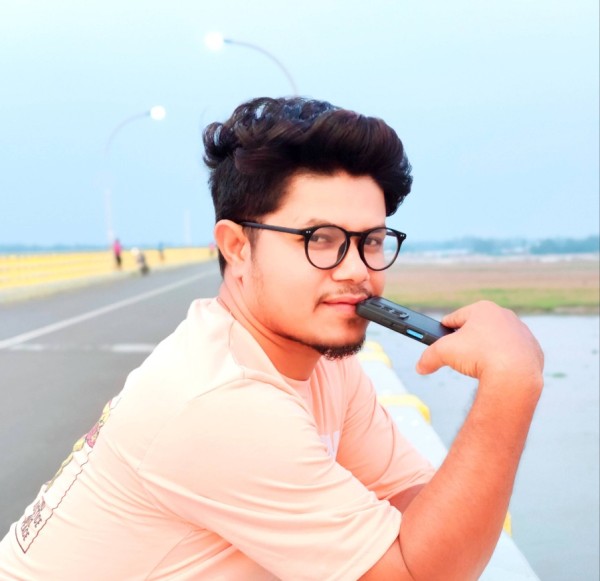 Abir Ahmed, 25, Navs Ri