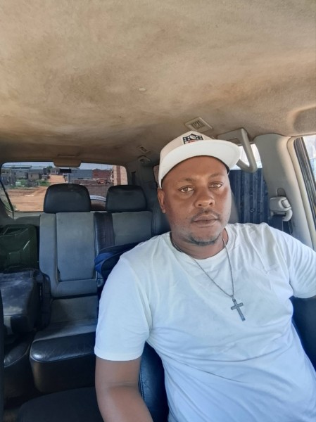 Admire, 36, San Francisco De Macor