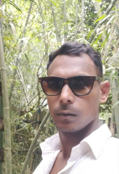 Alom, 25, Francisco Beltro