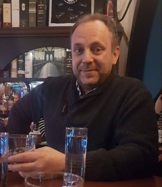 aram, 66, Brisbane