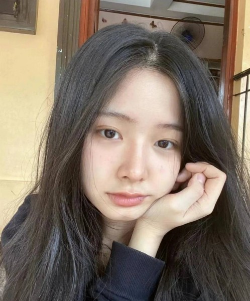 Emmy, 34, Nago