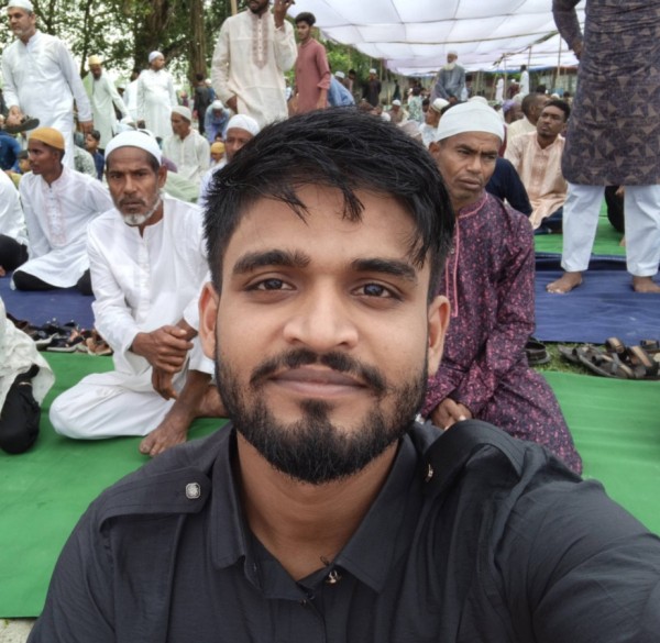 Sifat, 22, Gabon