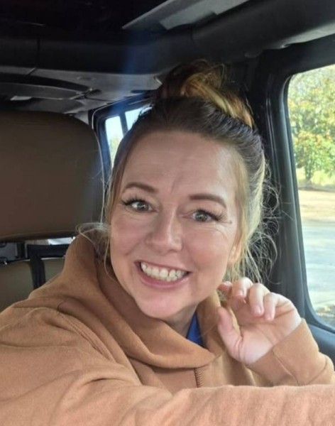 Sylvia, 41, Yichun
