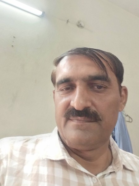 Javed, 42, Manganj