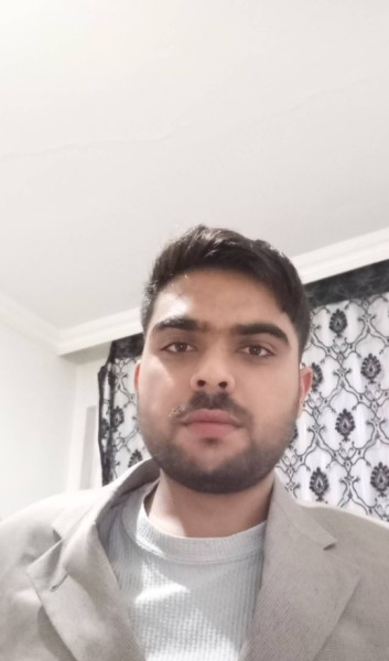 Ali, 25, Guamo