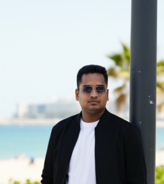 Akash, 30, Efatsyanandroza