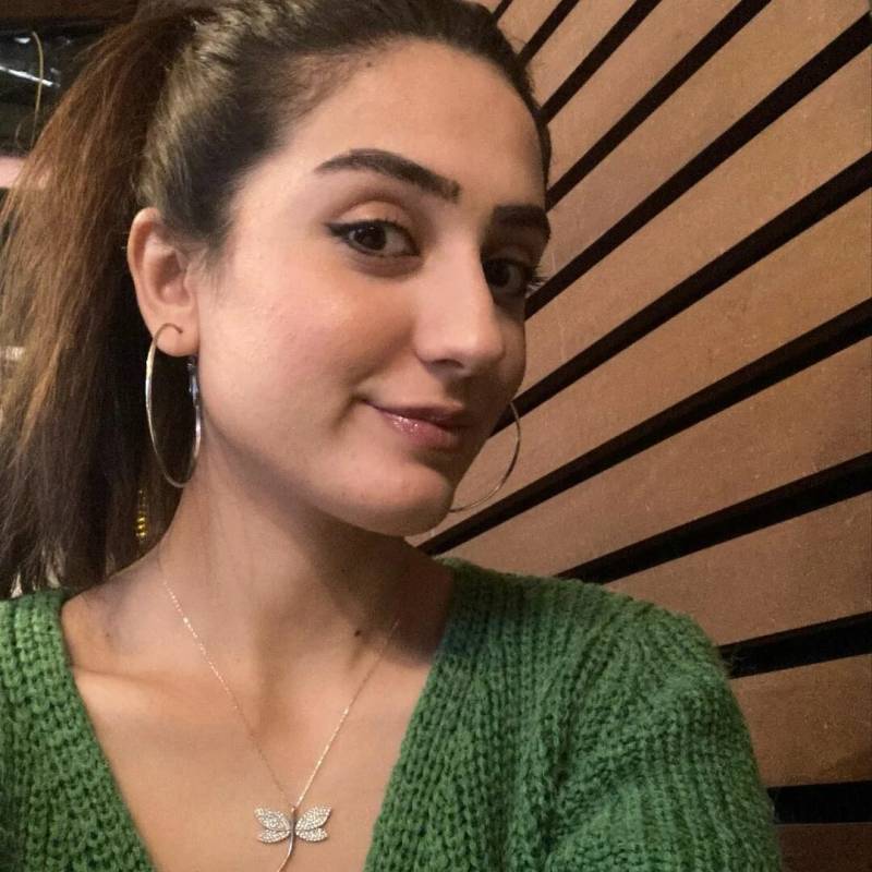 Sophia, 29, Hem