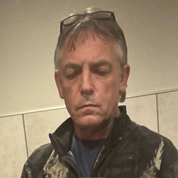 Richard, 53, Kittery