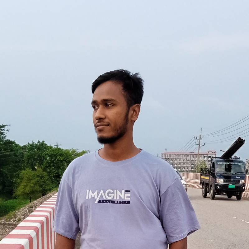 Md.Naim, 25, Tambolaka