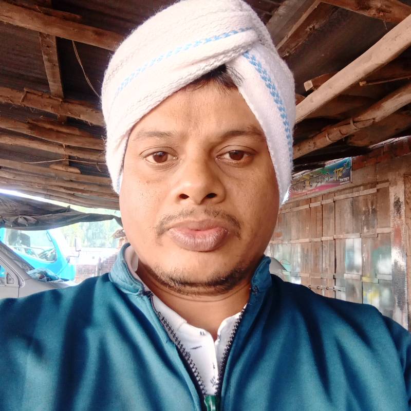 Dulan, 31, Southampton