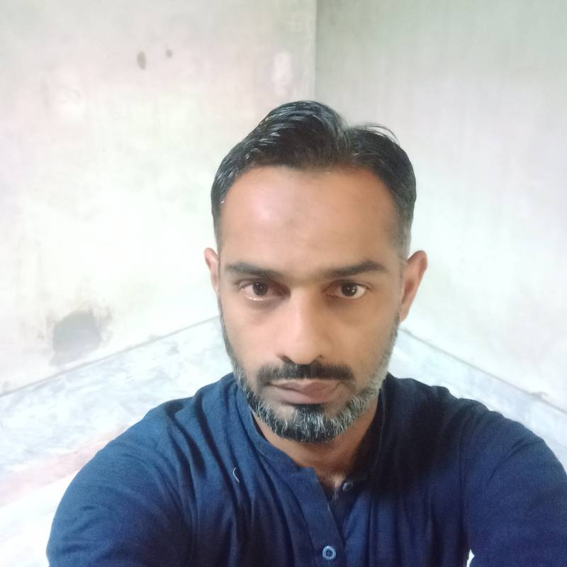 tahir, 38, Latauna